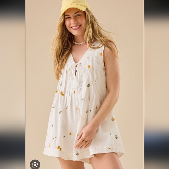 Altar'd State Pants - NWT Altar'd State Evie Floral Embroidered Romper